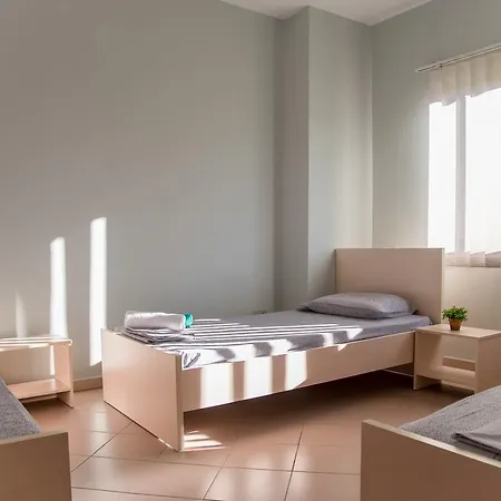 Sleep & Go Hostel